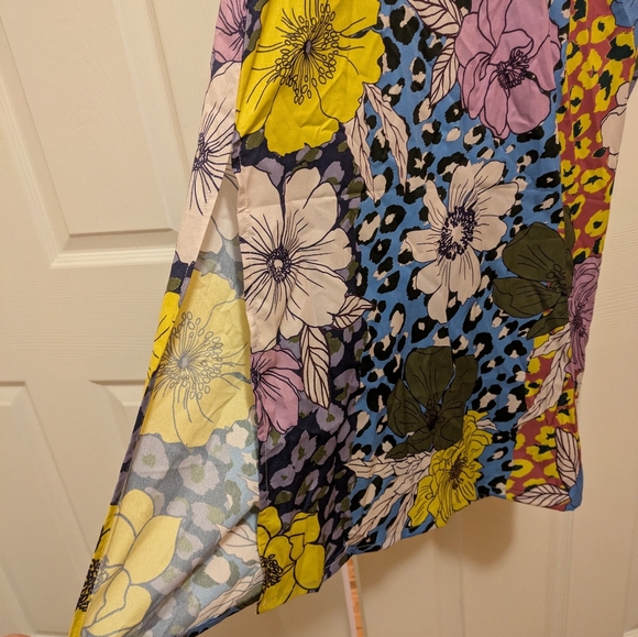 NWT Vila v neck midi tea dress with side split in mixed floral print - Picture 7 of 9